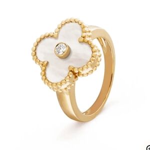 Clover Motif Ring